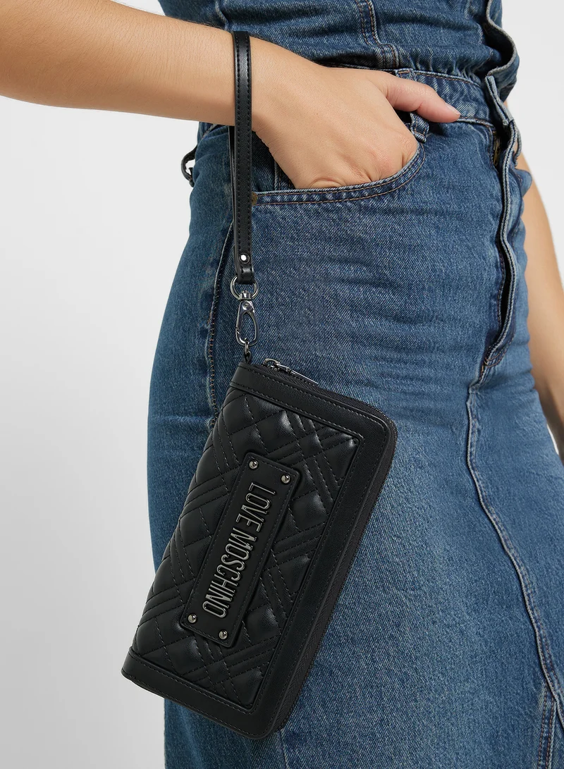 لوف موسكينو Quilted Zip Over Clutche