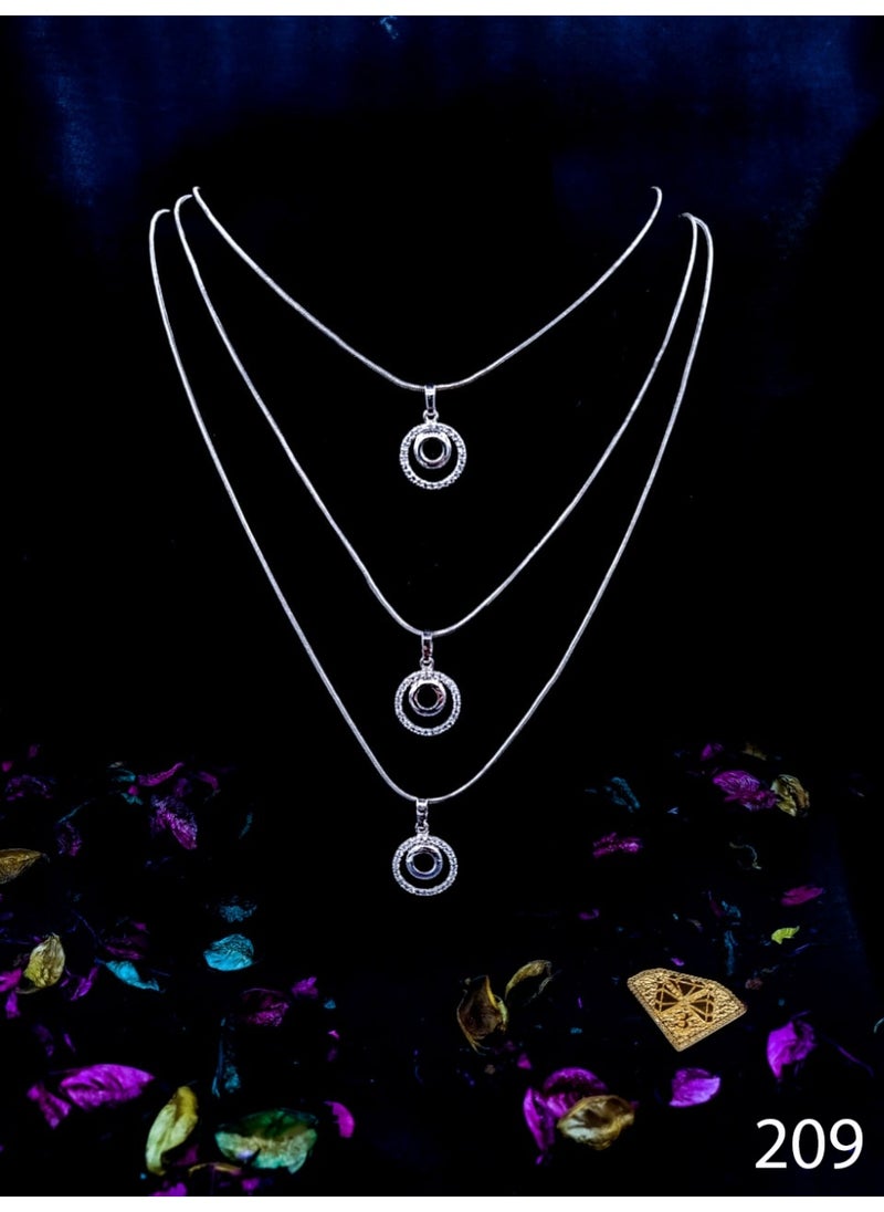 ثري دايموندز - سلسلة 3Diamonds حريمي ثلاثية الطبقات مطلية بالبلاتين بدلايات دائرية مزدوجة مرصعة بالفصوص – تصميم عصري أنيق - Image 1