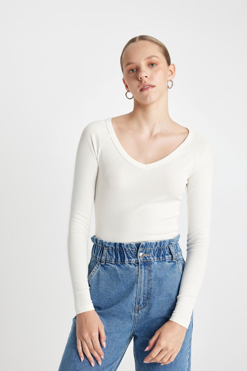 DeFacto Woman Fitted V Neck Ribbed Long Sleeve T-Shirt - Image 1