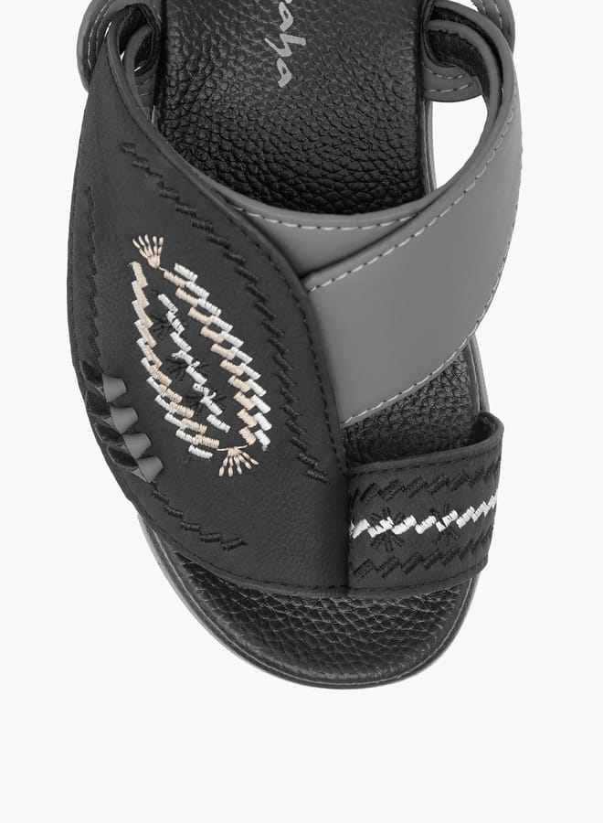 الواحة صنادل عربية ولادي مطرزة سهلة الارتداء مع تفاصيل حلقة عند الأصابع - Image 3