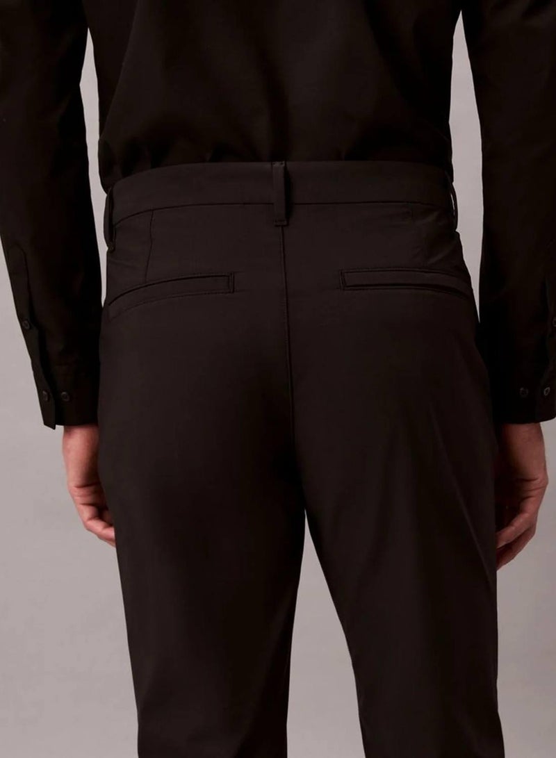 كالفن كلاين بنطال تقني بقصة سليم - Image 4