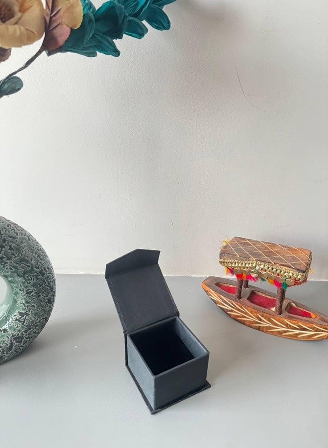 DSS Door Step Shopping Black Velvet Flocked Jewellery Display Ring Gift Box - Image 3
