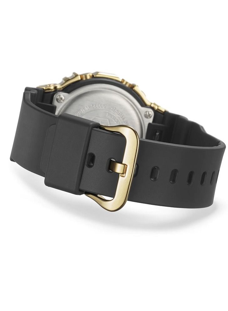 جي شوك ساعة رجالية جي شوك رقمية مربعة الشكل سوداء اللون بسوار من الراتنج مطلية بطلاء ايون ذهبي GM-5600G-9DR - Image 3