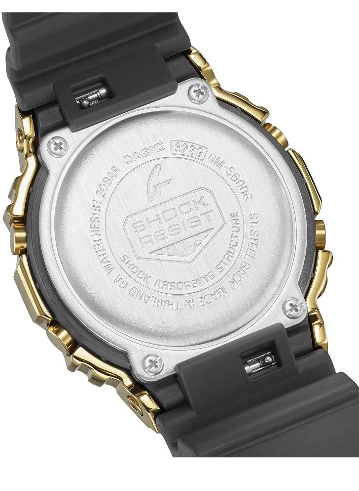 جي شوك ساعة رجالية جي شوك رقمية مربعة الشكل سوداء اللون بسوار من الراتنج مطلية بطلاء ايون ذهبي GM-5600G-9DR - Image 2
