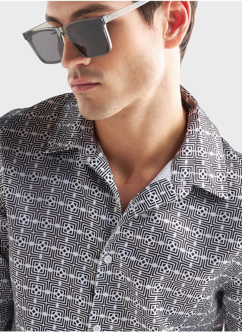 FAV Printed  Regular Fit Shirt  - Image 3