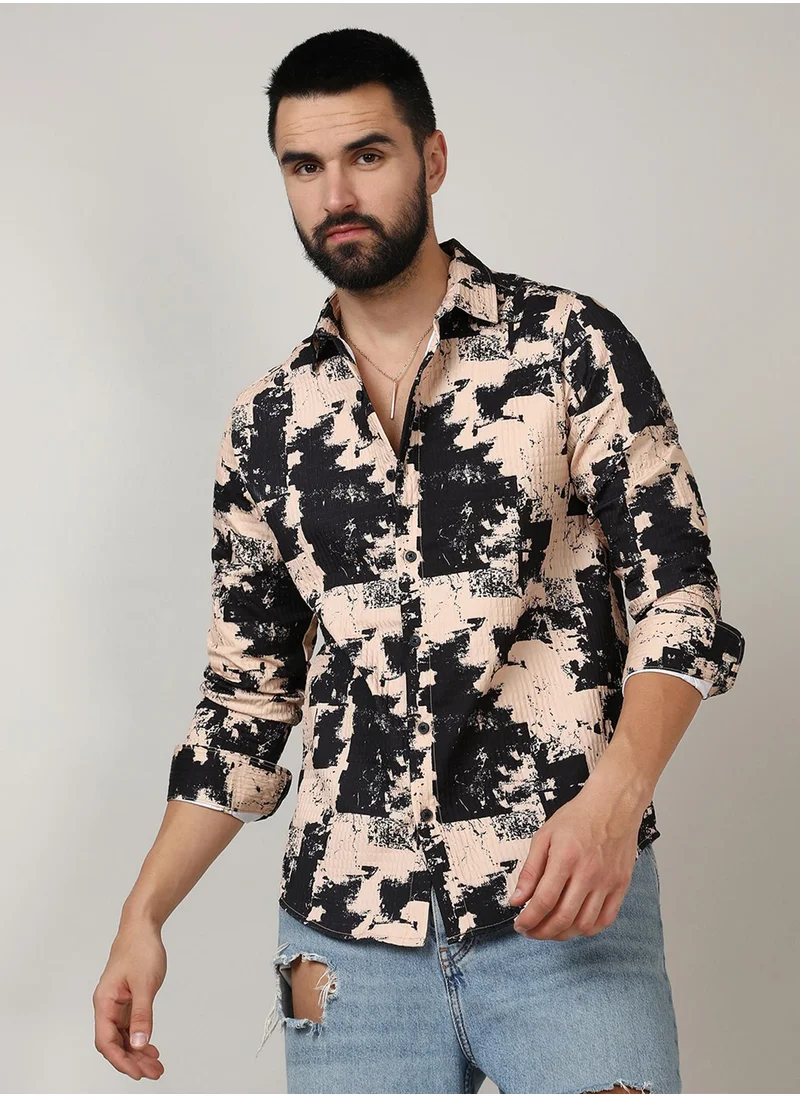 كامبوس سوترا Campus Sutra Men's Beige & Black Paint Strokes Shirt For Casual Wear | Spread Collar | Long Sleeve | Button Closure | Shirt Crafted With Comfort Fit For Everyday Wear