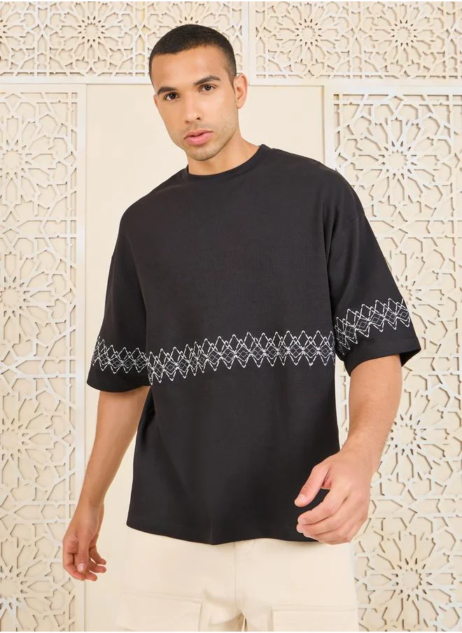 Styli Premium Contrast Zigzag Embroidered Interlock Boxy Fit T-Shirt