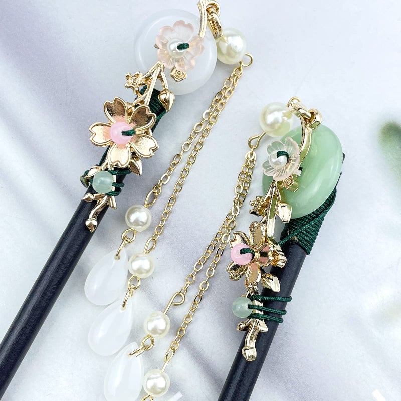 Aswewamt 4 Pcs Japanese Chinese Hair Stick Retro Wooden Hairpin Flower Hair Chopsticks Vintage Hanfu Pins Headdress Classic Hair Fork for Long Hair Women - Image 3