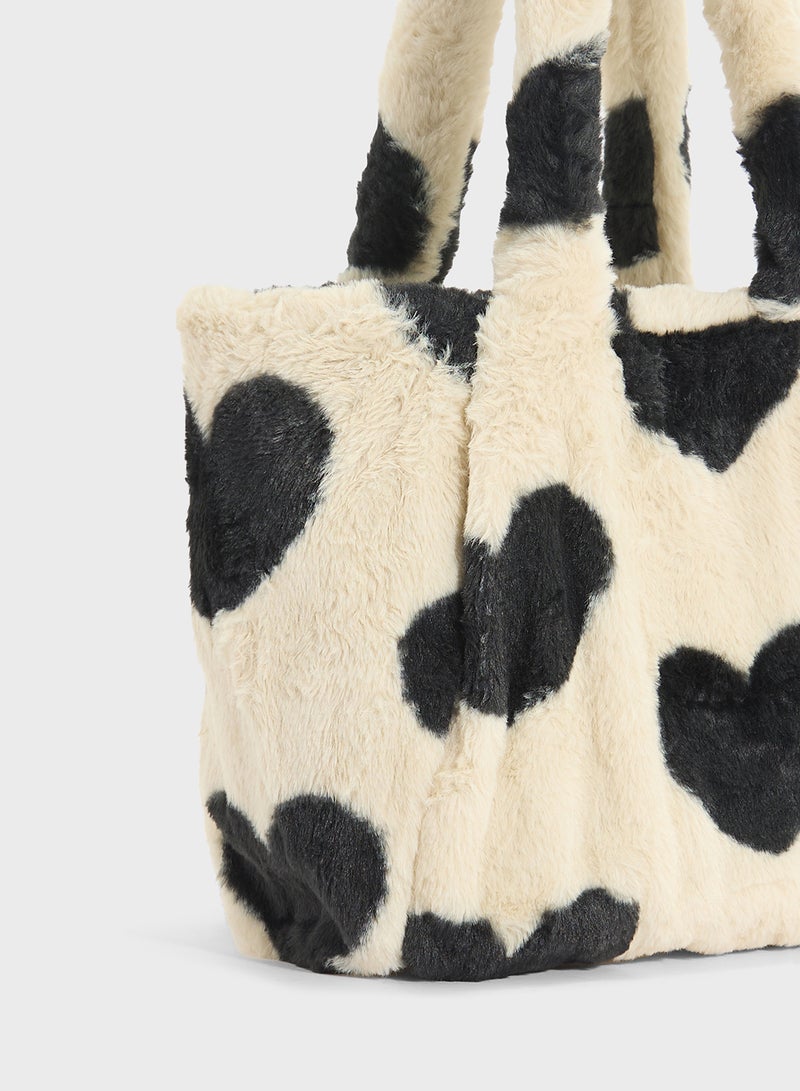 Skinnydip London Ella Heart Fluffy Tote Bag  - Image 4