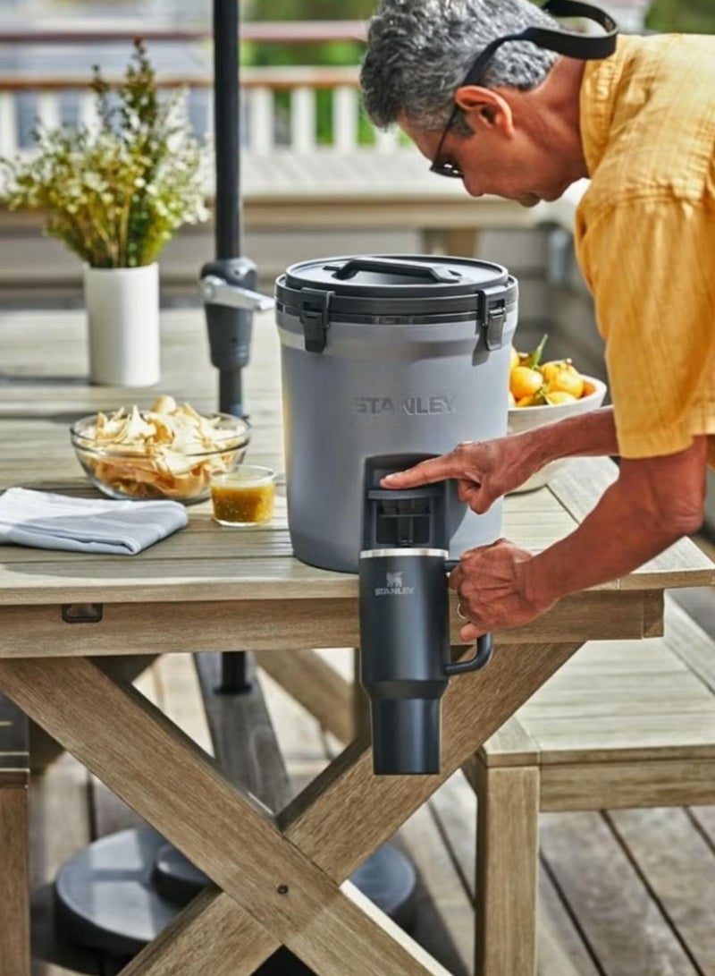 Stanley 40oz Stanley Quencher H20 Flowstate Stainless Steel Vacuum Insulated Tumbler with Lid and Straw for Water, Iced Tea or Coffee, Smoothie and More, Cream (Black) - Image 4