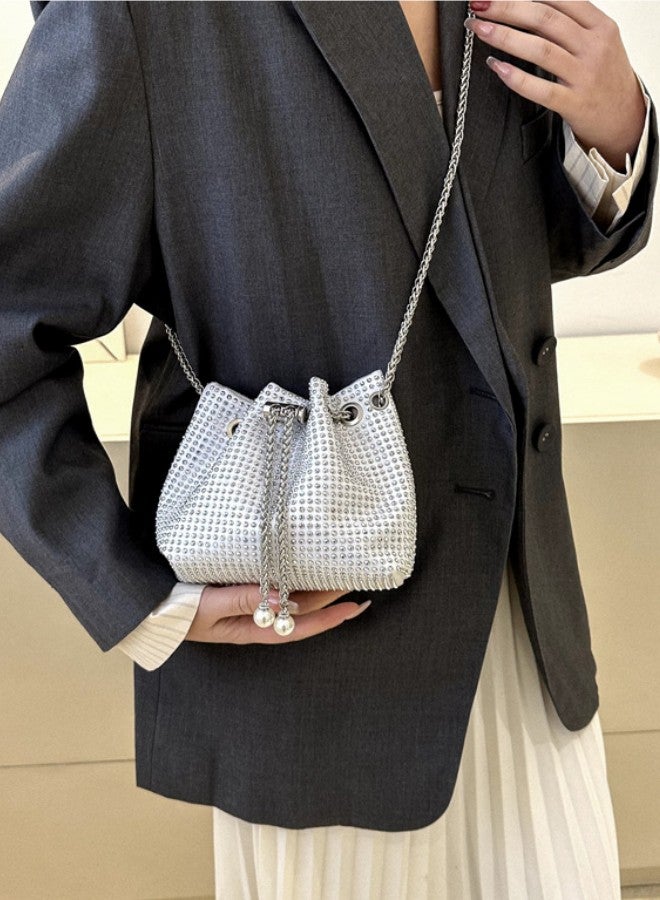 WAOKN Women's Shiny Clutch, Women's Rhinestone Banquet Bag Tote Bag Handbag, Fashion Chain Shoulder Bag Gift Bag Carrying Bag Sling Bag Side Bag for Party Dinner Wedding (Silver)  - Image 2