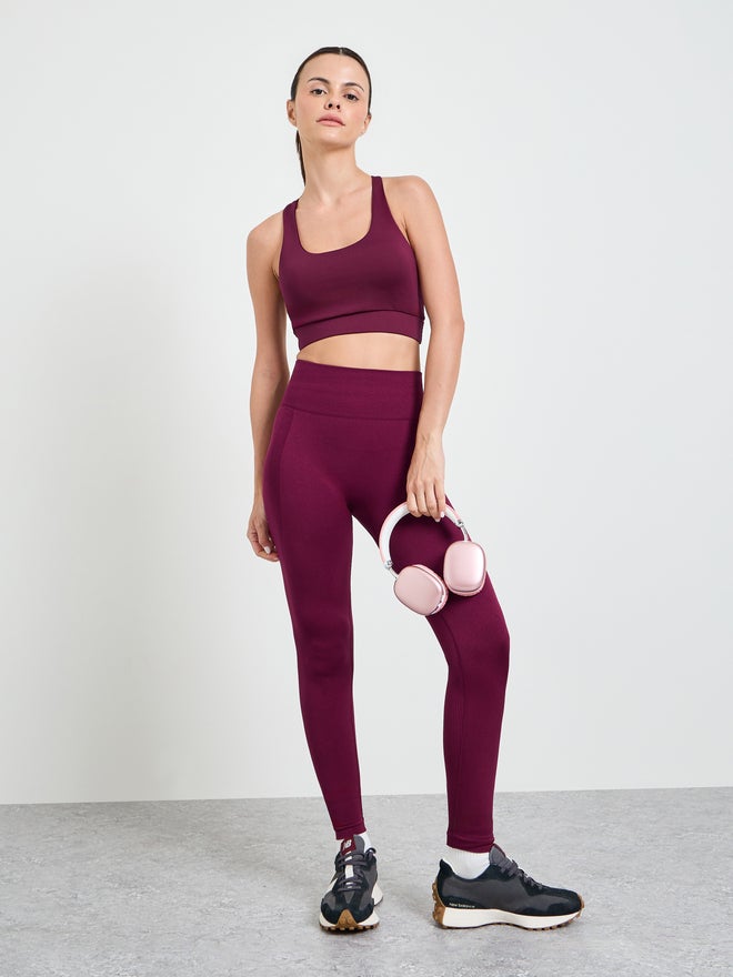Styli Active Dual Tear Drop Back Detail Sports Bra - Image 2