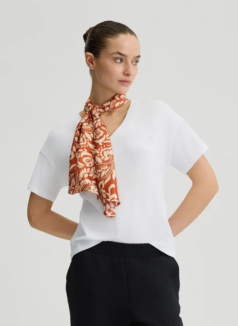 ليو جو تيشيرت قطني مع وشاح