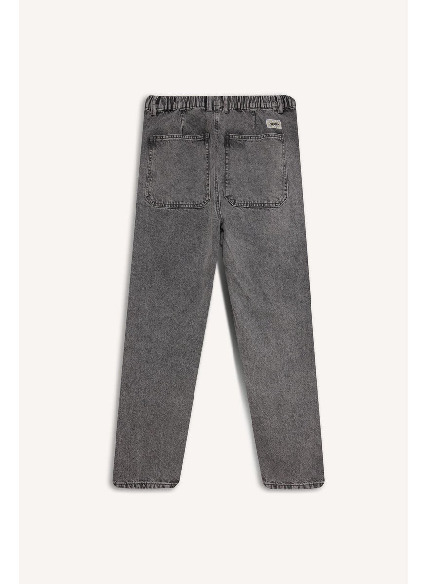 Man Relaxed Slouchy Fit Wide Leg Washed Jeans
