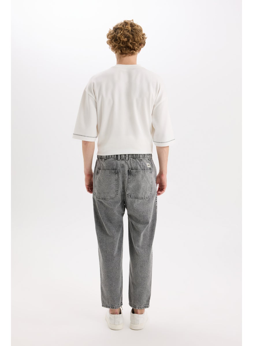Man Relaxed Slouchy Fit Wide Leg Washed Jeans