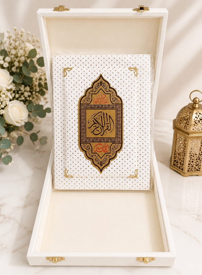 مصحف بغلاف جلد منقوش مقاس 24 * 17 - Image 2