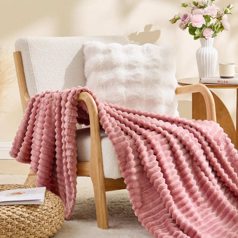 BEDELITE Large Throw Blankets for Couch - 3D Ribbed Jacquard Cute Fuzzy Fleece Blanket, Warm and Breathable Soft Cozy Throw XL Blanket, Dusty Pink - Image 3