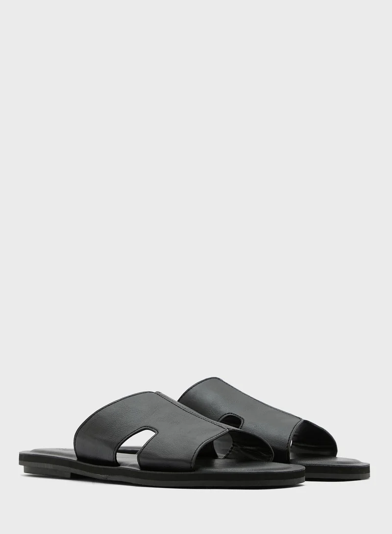 CALL IT SPRING Amil Low Top Sandals