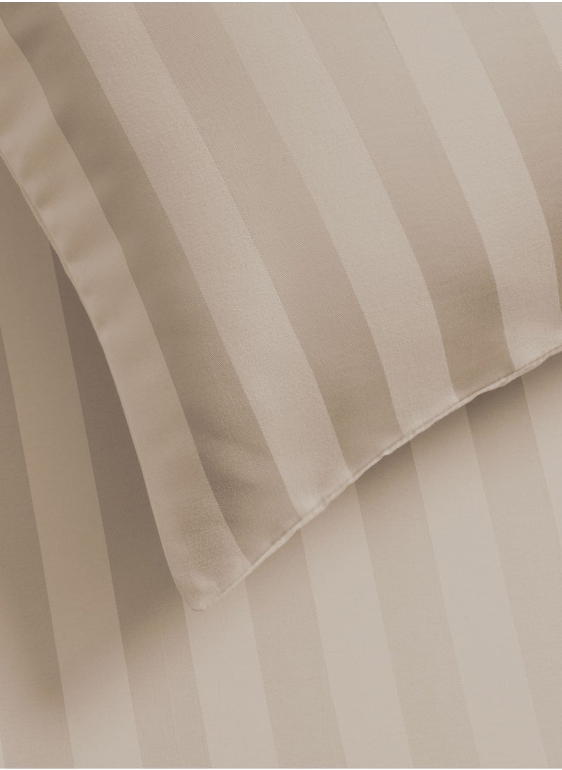 King Microfiber Sheet Set, King Size 3 Pieces, Hotel Stripes design - pzsku/ZC410AB7B6EFB24CEF1A8Z/45/_/1704524697/0c800155-5ed1-43dc-9334-5510a27f9b60
