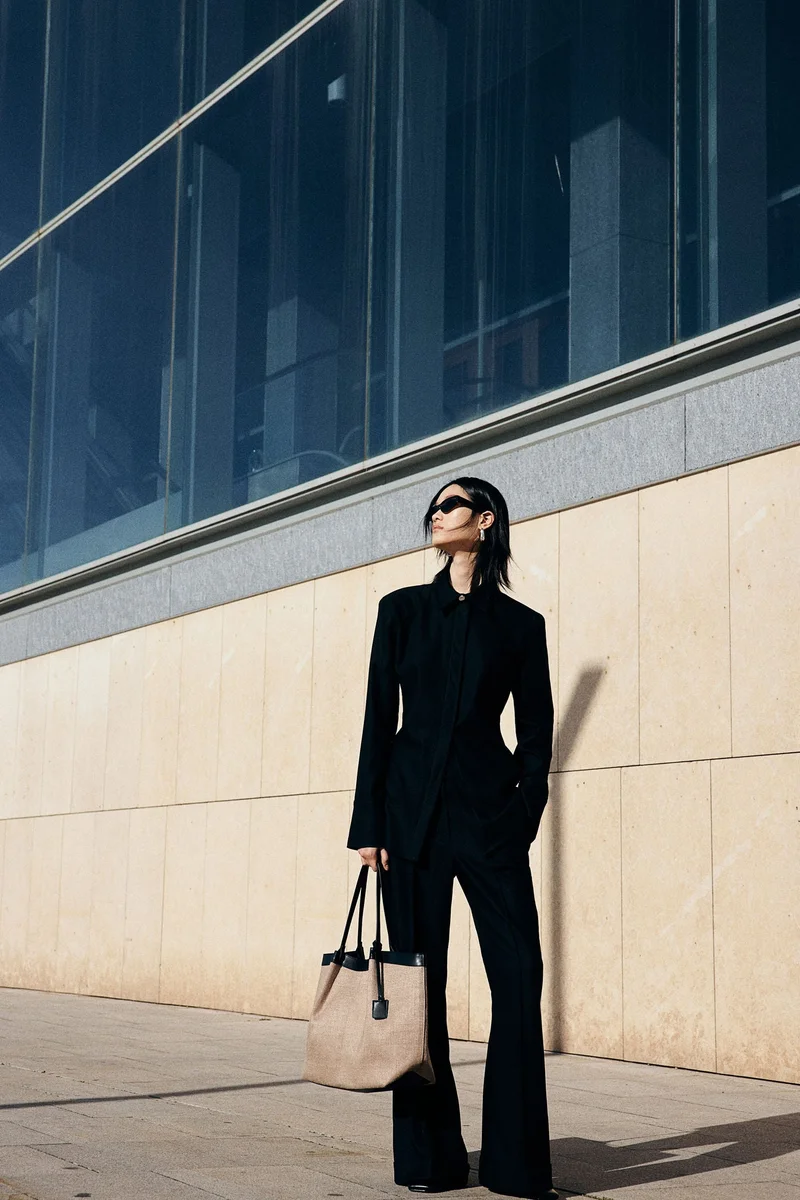 H&M Shoulder-pad shirt