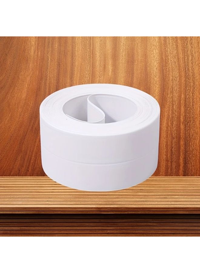 شريط لاصق ذاتي من البولي فينيل كلوريد الأبيض مقاس 1.5 × 125 بوصة لحماية حواف الجدران والأرضيات في الحمام والمطبخ وحوض الغسيل والطاولة والفراغات حول الدش - Image 1