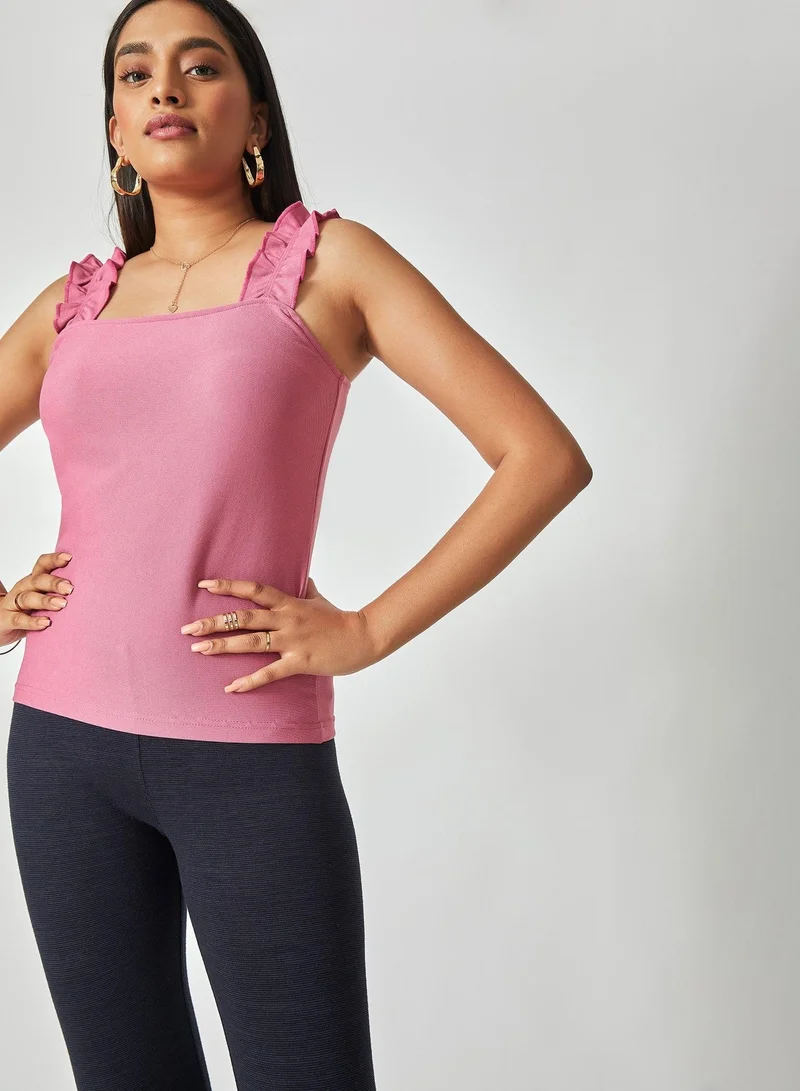 ذا ليبل لايف بلوزة بدون أكمام بحمالات مكشكشة