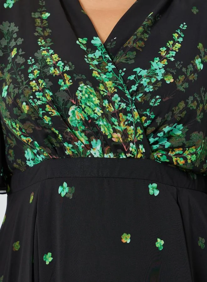 Styli Plus Size Green Embellished Floral A-Line Maxi Dress