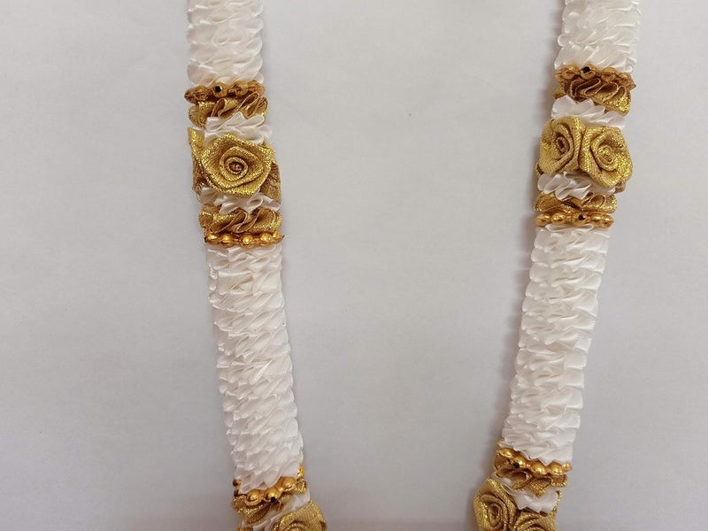Generic Sri Sainath Enterprises Rose Flowers Garland Photo Frame Garland ( White and Gold) , Sateen , Home Decor  - Image 4