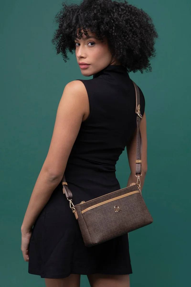 يونايتد كولورز أوف بينتيون Benetton Women's Crossbody Bag Brown-Camel BNT1332