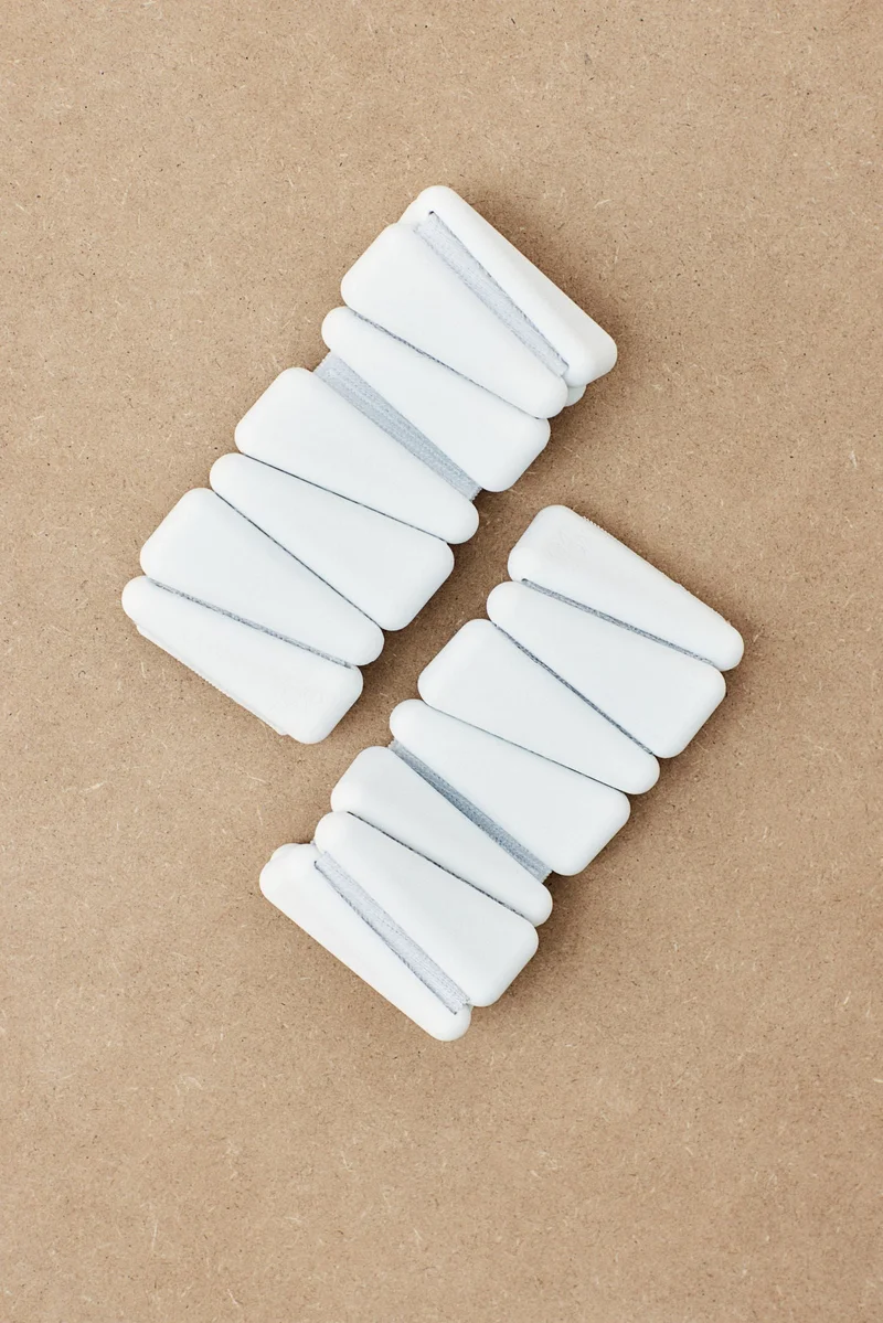 اتش اند ام دمبلز للمعصم - عبوة من قطعتين