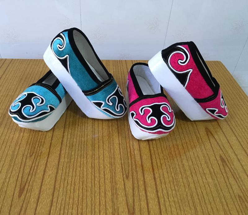 Shuixi Opera Young Man'S Shoes, Ancient Costume Male Scholar Shoes, Cloud Shoes, Yellow Plum Opera Liangzhu Young Man'S Boots, Wooden Soles - Image 1