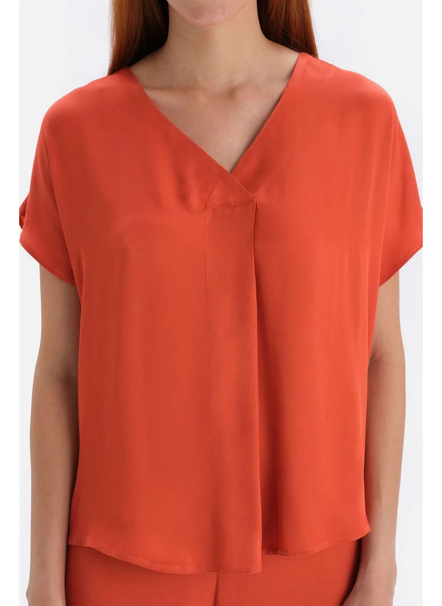 dagi Tile Satin Finished Pleated Blouse