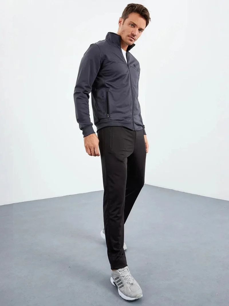 تومي لايف TOMMY Men's Scuba Knit Active Set With Zipper Collar