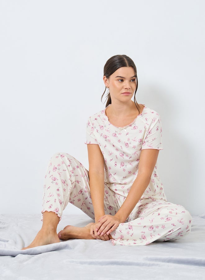 Styli Floral Rib Lettuce Hem T-Shirt and Pyjama Set - Image 1