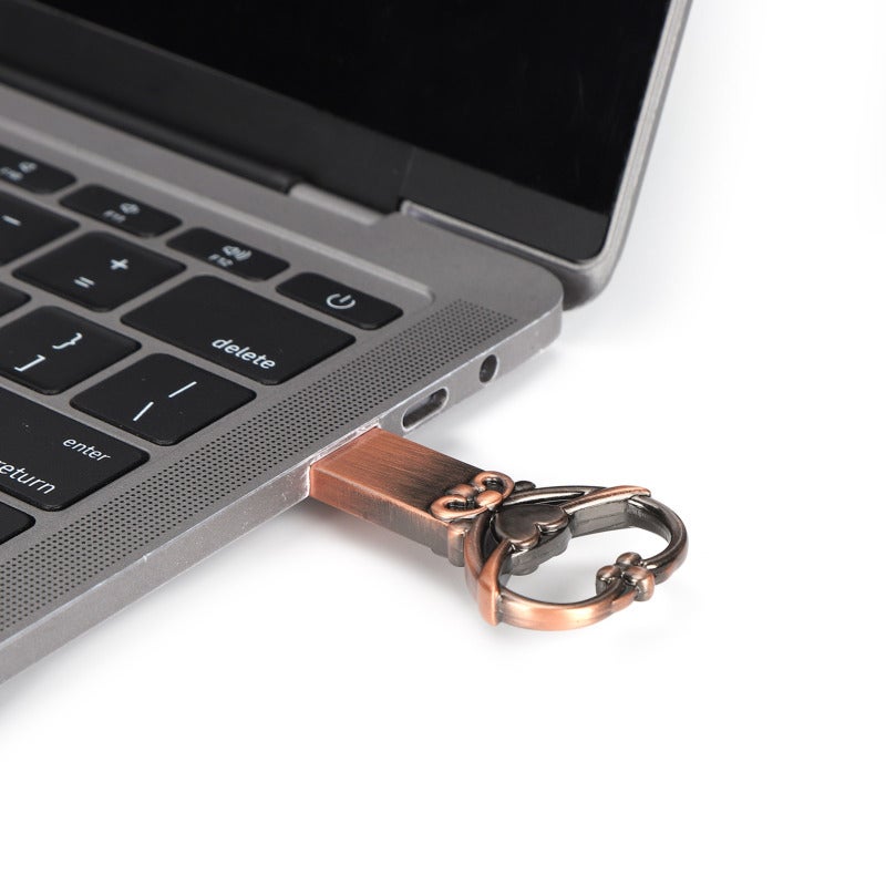 ذاكرة USB بالشكل القلبي المتخلف: معدل نقل بيانات من 4 إلى 20 ميجابايت في الثانية، غلاف معدني كامل الماء - ميموري ستيك قابل للربط والاستخدام مباشرة لأجهزة سطح المكتب، اللابتوب، اللوحي، التلفزيون، السبيكر - Image 1