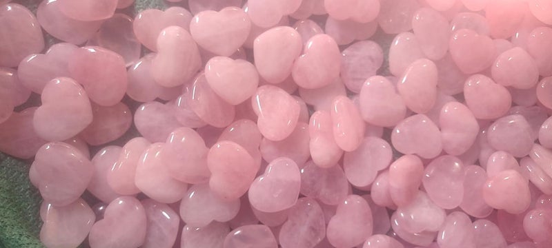 MAIBAOTA 45 mm Rose Quartz Crystals Large Heart Stone Healing Crystals Gifts for Women Natural Reiki Gemstone Polished Heart Shaped Rocks Meditation - Image 4