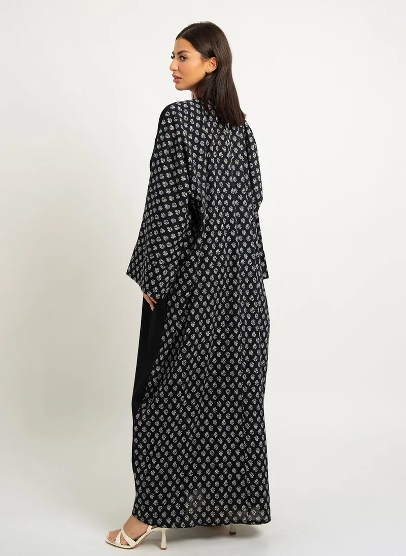 Kaafmeem Dark Night Floral Wide-fit Abaya