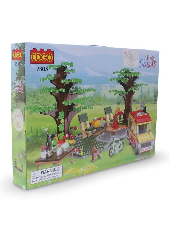 Cogo Holiday Camper Van Building Blocks Set – 827 Pieces - Image 2
