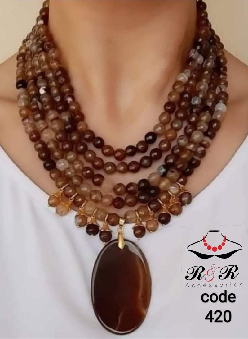 R&R Women's multi-stage necklace made of natural agate in maximum shades