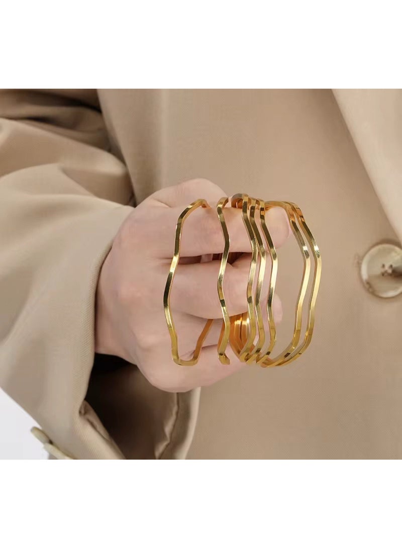 جوليا ستور مجموعة أساور متعرجة من الفولاذ المقاوم للصدأ مطلية بالذهب عيار 18 قيراطًا، أنيقة وعصرية وبسيطة لامعة، مجموعة أساور للنساء والفتيات، مجموعة من 6 قطع - Image 2