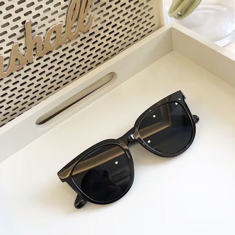 Retro Cat Eye Sunglasses Unisex Black - Image 4