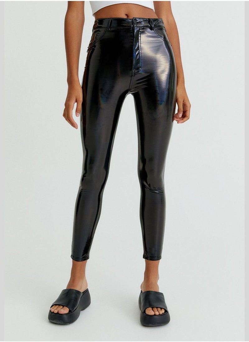 PULL&BEAR Red vinyl skinny trousers  - Image 4