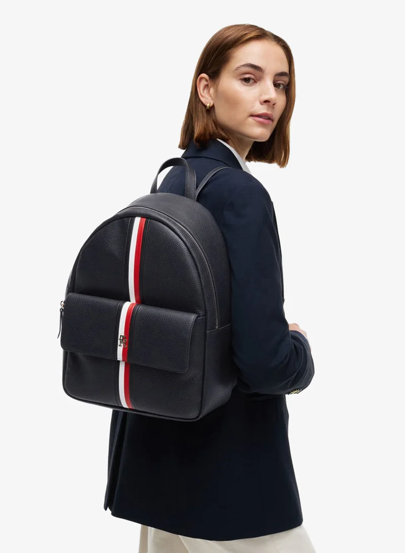 تومي هيلفيغر Essential Corporate Global Stripe Dome Backpack
