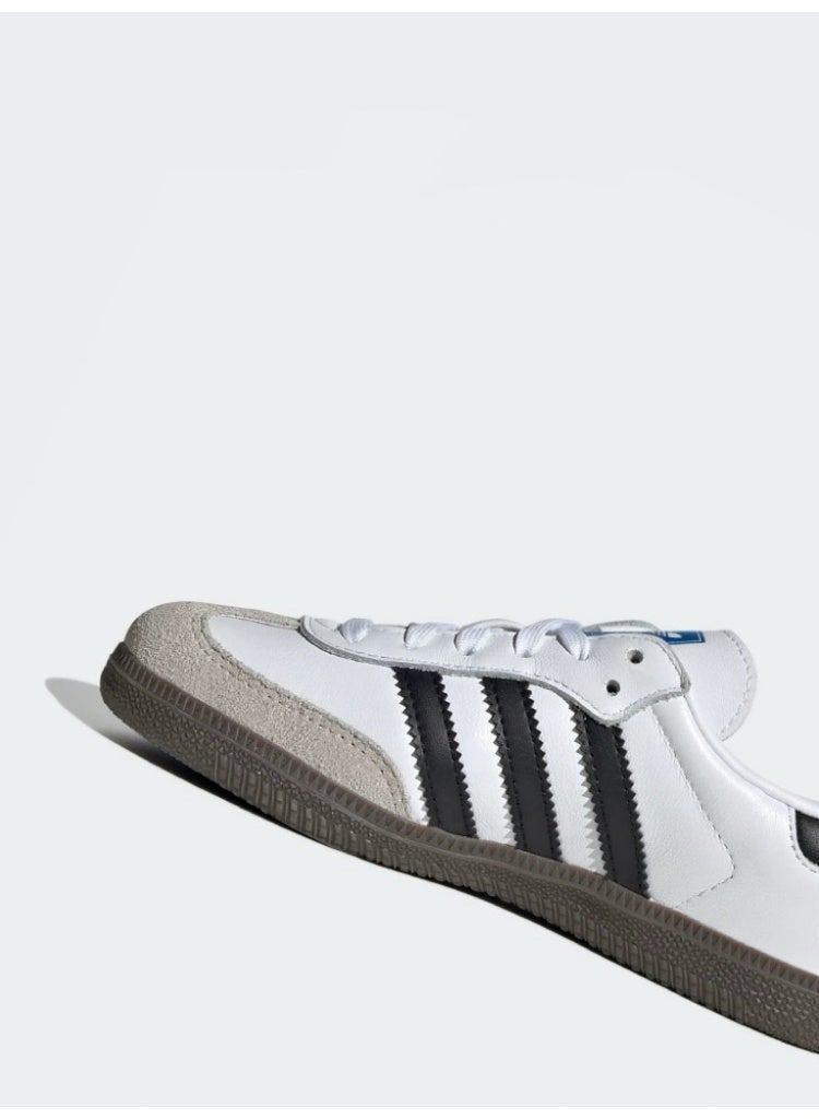 Adidas Men's and Women's Outdoor Sports Shoes - Image 5
