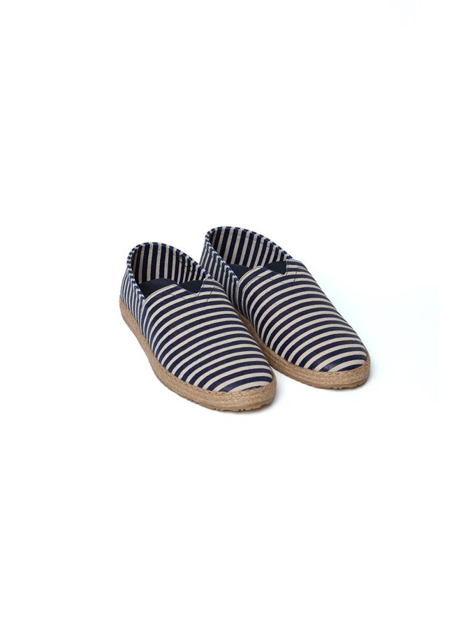 Fancy Slip-On Canves Tomes