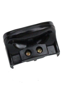 Pressure cooker handle on the middle side