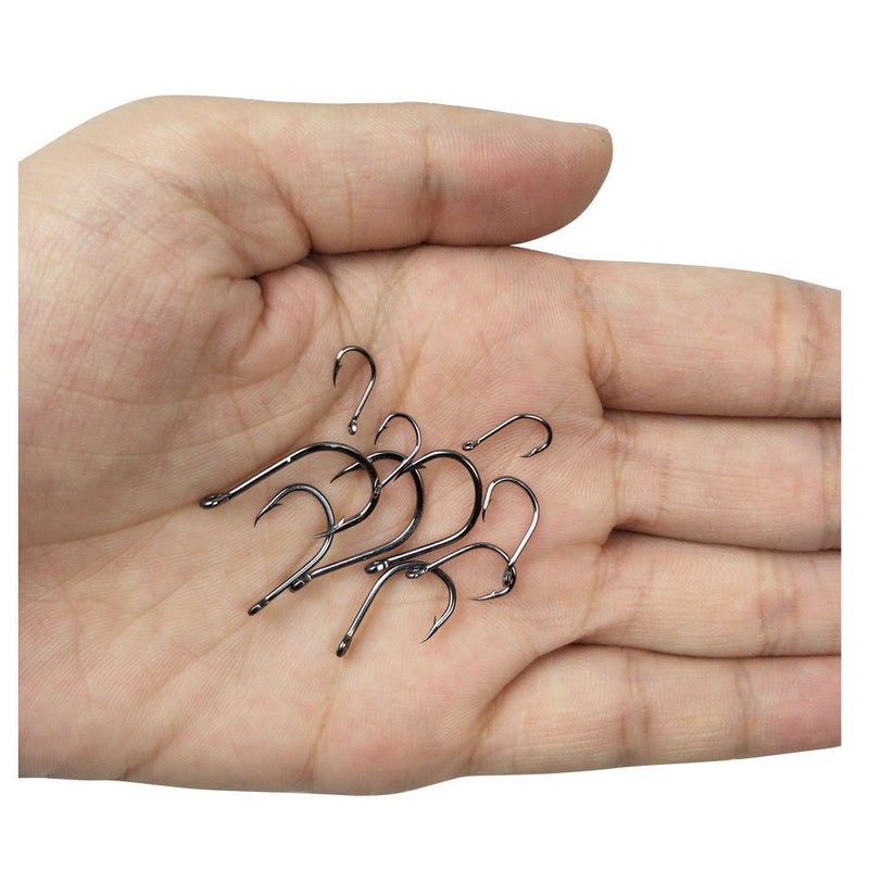 Laxygo 300pcs Small Fishing Hooks Black High Carbon Fishing Hooks Set 6 Sizes with a Plastic Box (500pcs Black) - Image 4