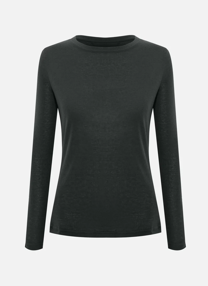 ليتشي جيرسي ناعم بقصة مستقيمة بأكمام طويلة