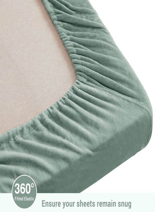 Viviland Plush Micro Fleece Full Bed Sheet Set - Soft Flannel-Like Fuzzy Polar Fleece Velvet Sheets - Extra Warm Winter Velour Fitted Sheets with 15" Deep Pocket - Emerald Green - Image 4