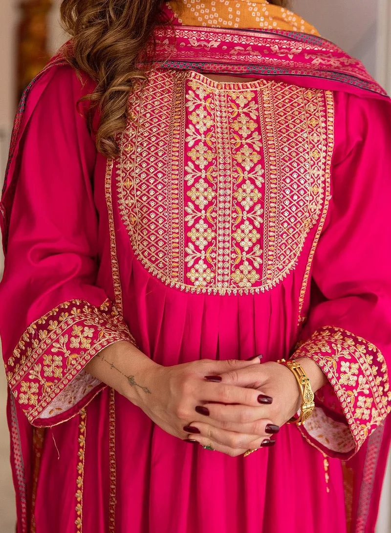 آي شين طقم كورتا نسائي وردي مطبوع من المودال والموسلين بقصة مستقيمة وطول كامل